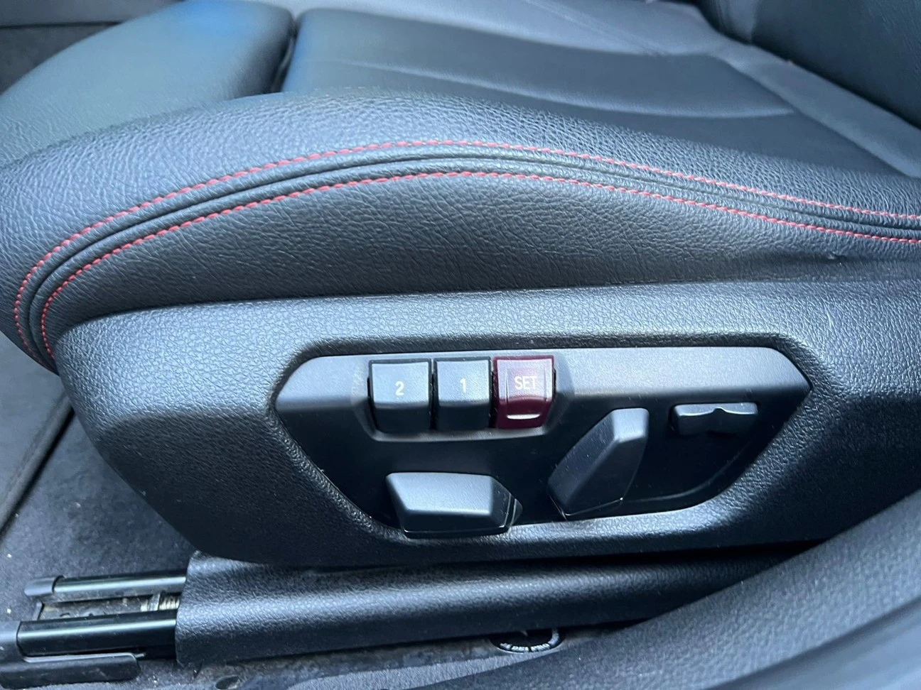 BMW 328i