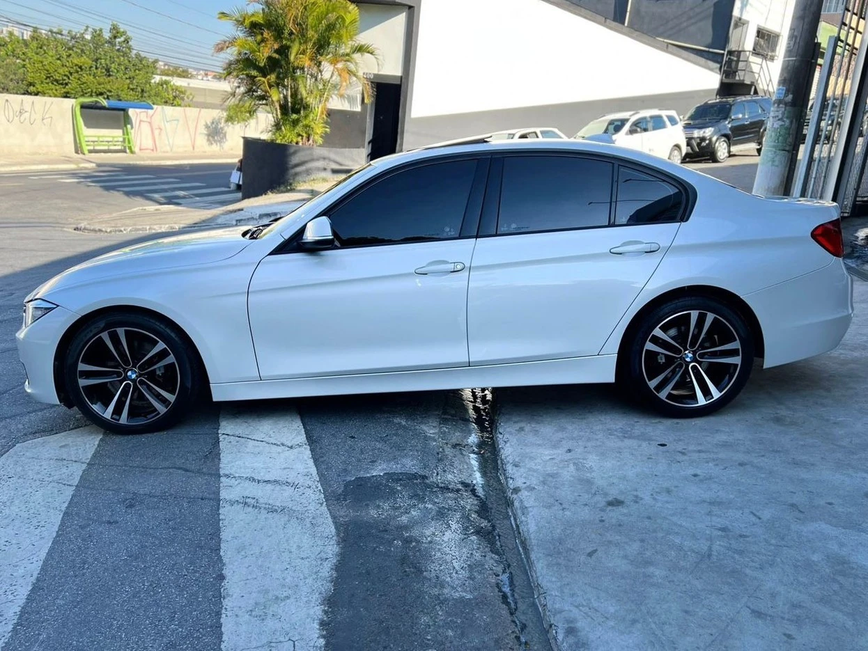 BMW 328i