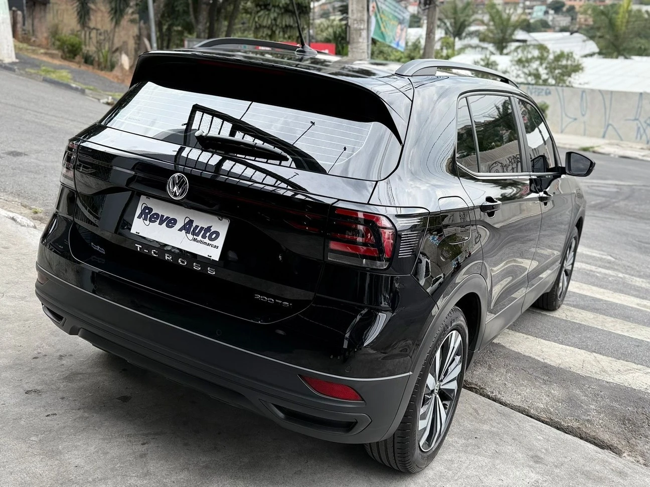 VOLKSWAGEN T-CROSS