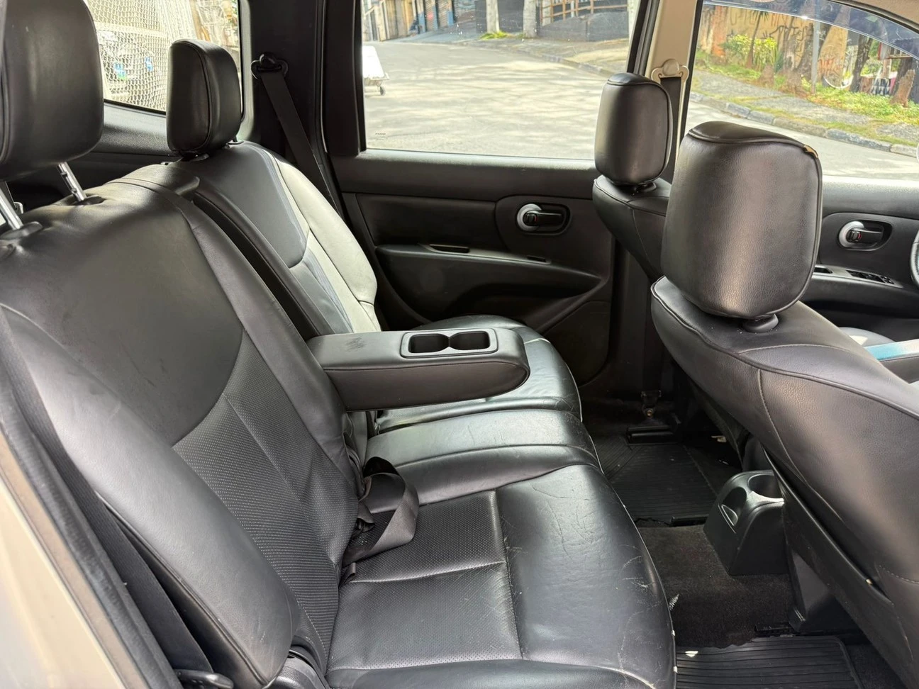NISSAN GRAND LIVINA
