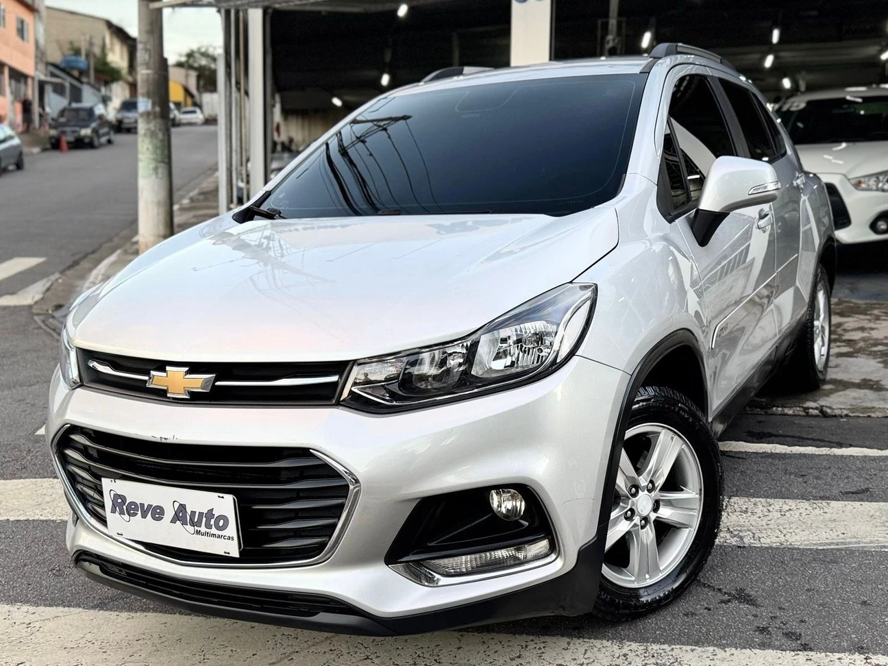 CHEVROLET TRACKER
