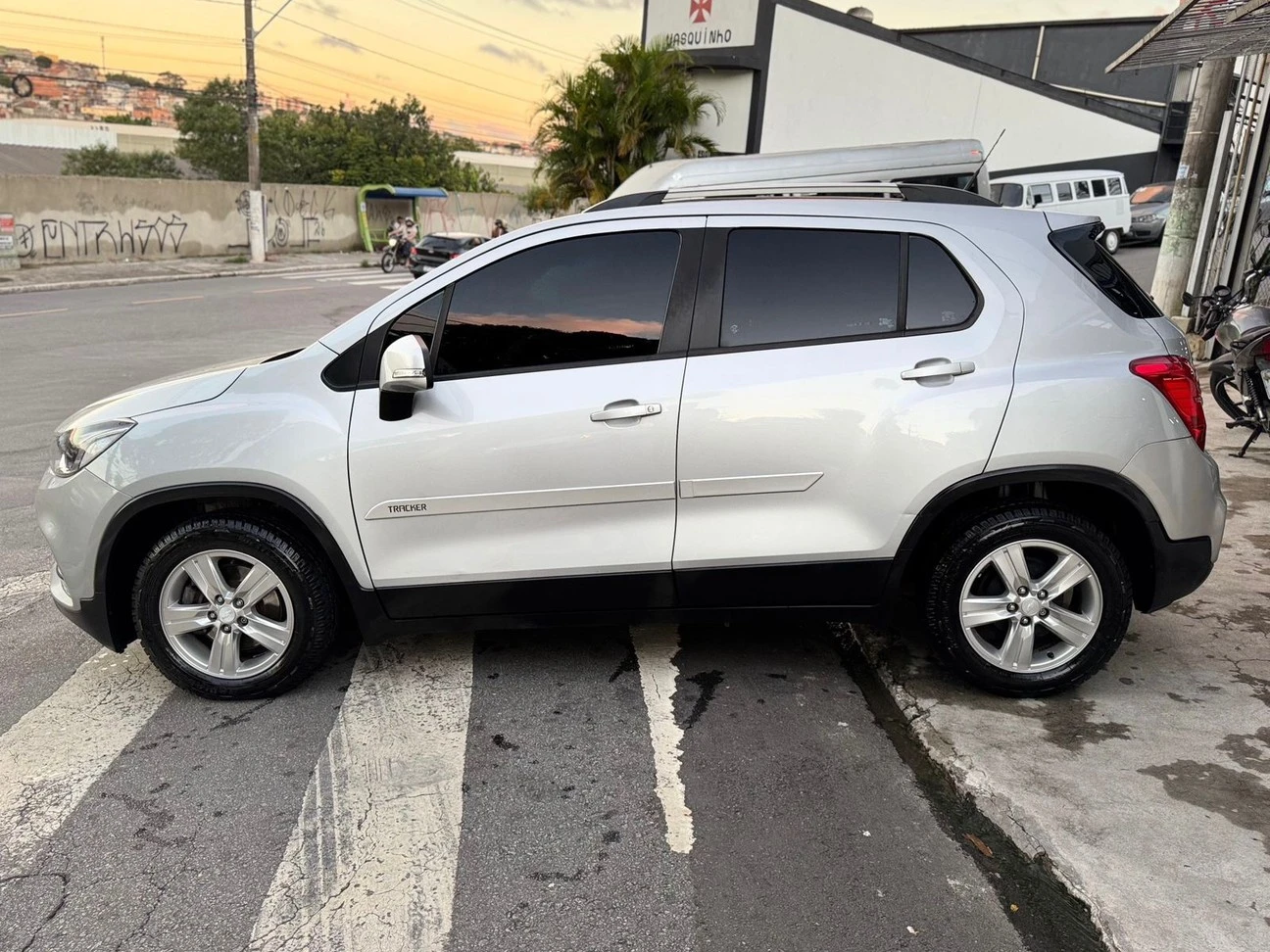 CHEVROLET TRACKER
