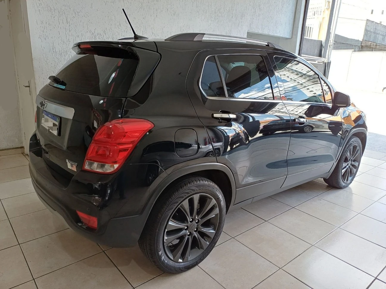CHEVROLET TRACKER