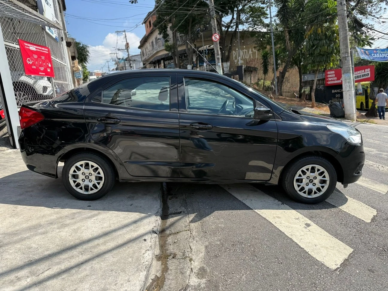FORD KA