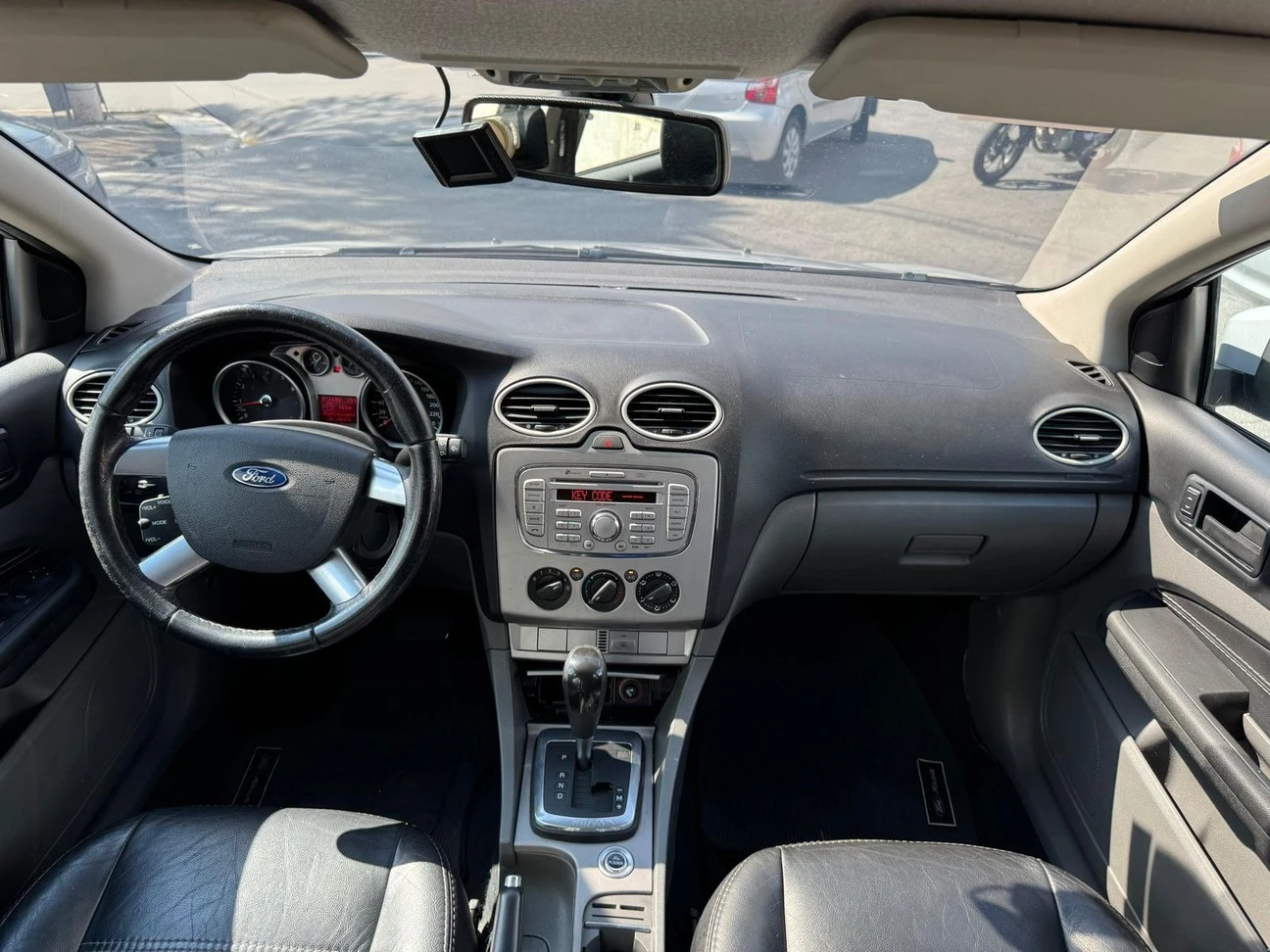 FORD FOCUS