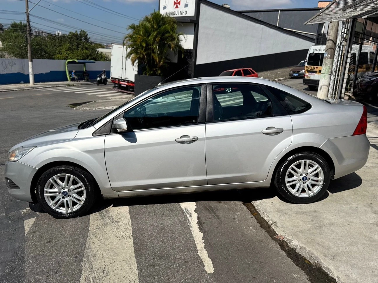 FORD FOCUS