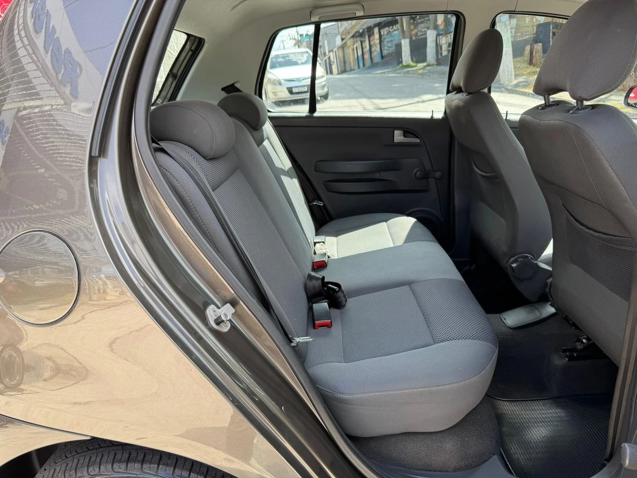 VOLKSWAGEN FOX