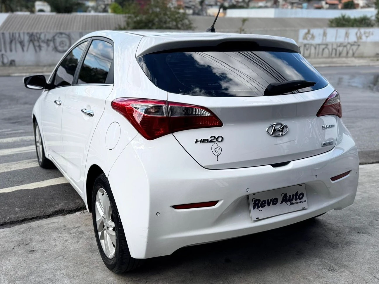 HYUNDAI HB20