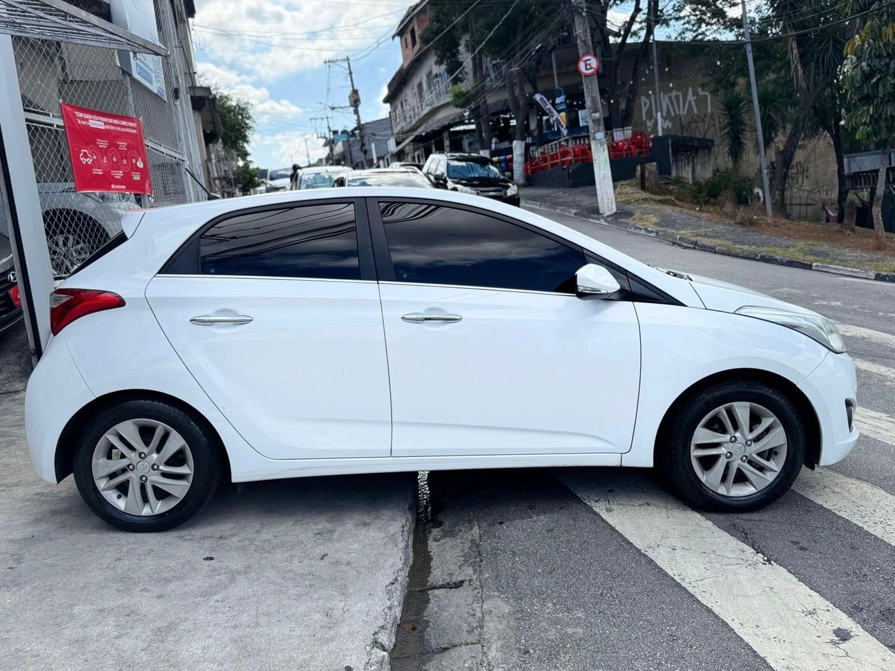 HYUNDAI HB20