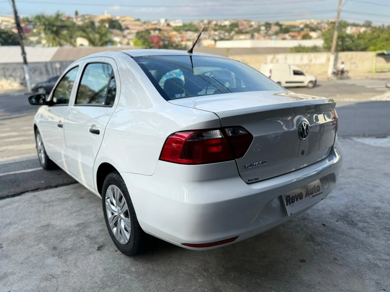 VOLKSWAGEN VOYAGE