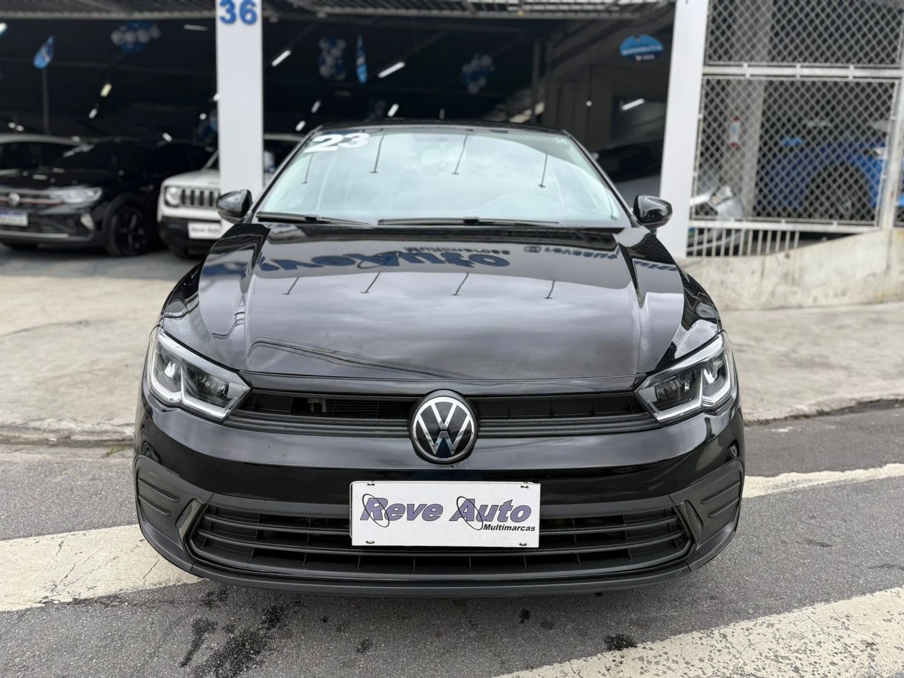 VOLKSWAGEN POLO