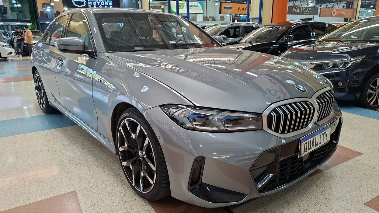 320i