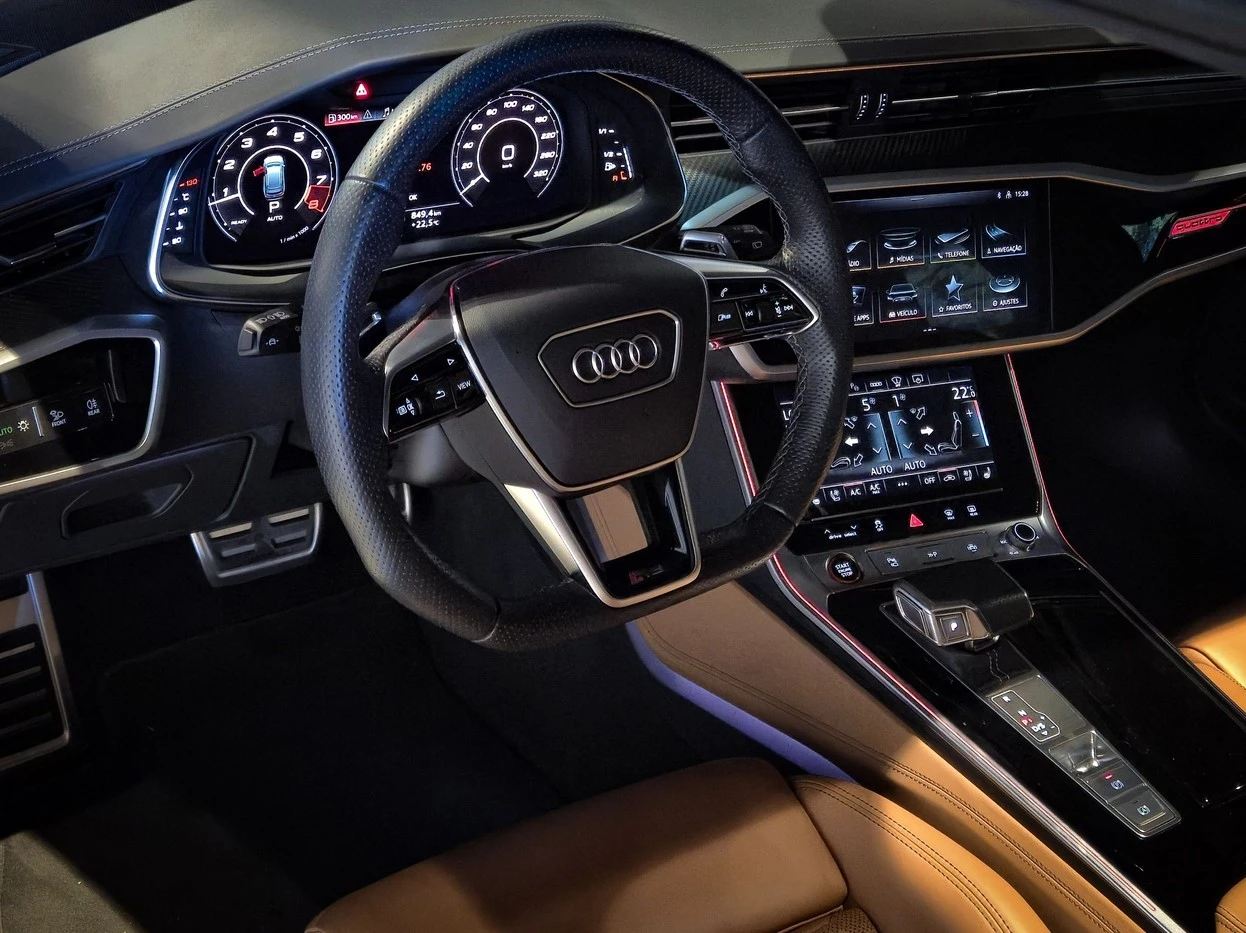 AUDI RS6