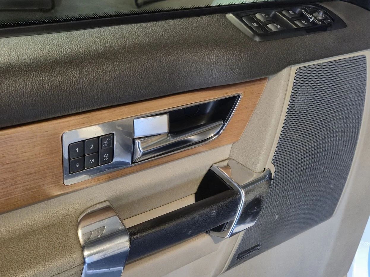 LAND ROVER DISCOVERY 4