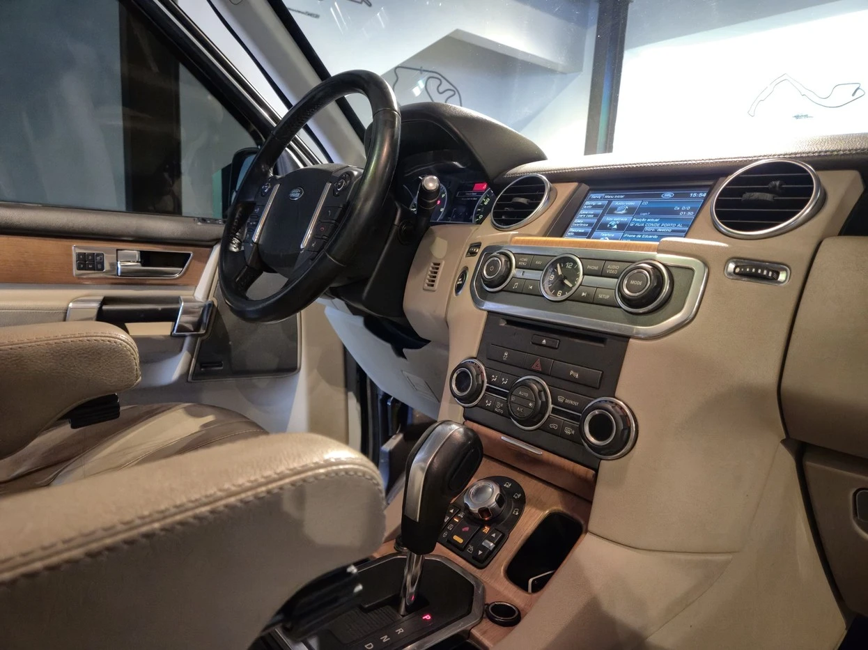LAND ROVER DISCOVERY 4