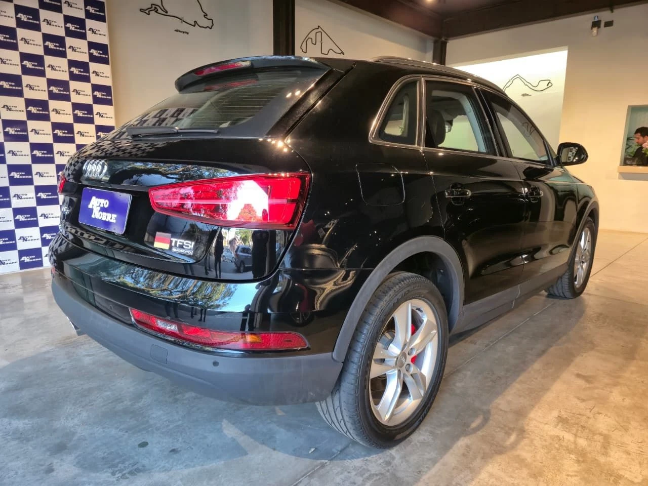 AUDI Q3