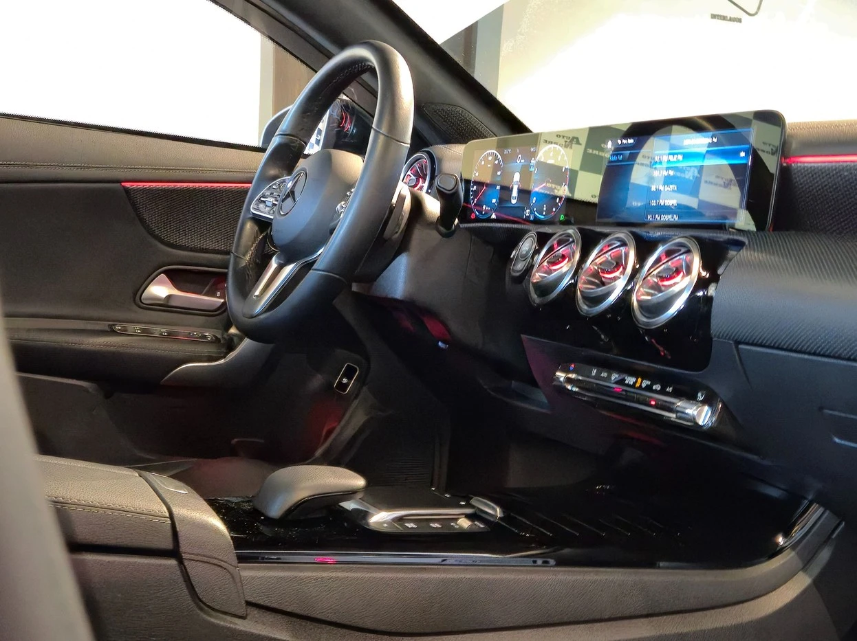 MERCEDES-BENZ CLA 250