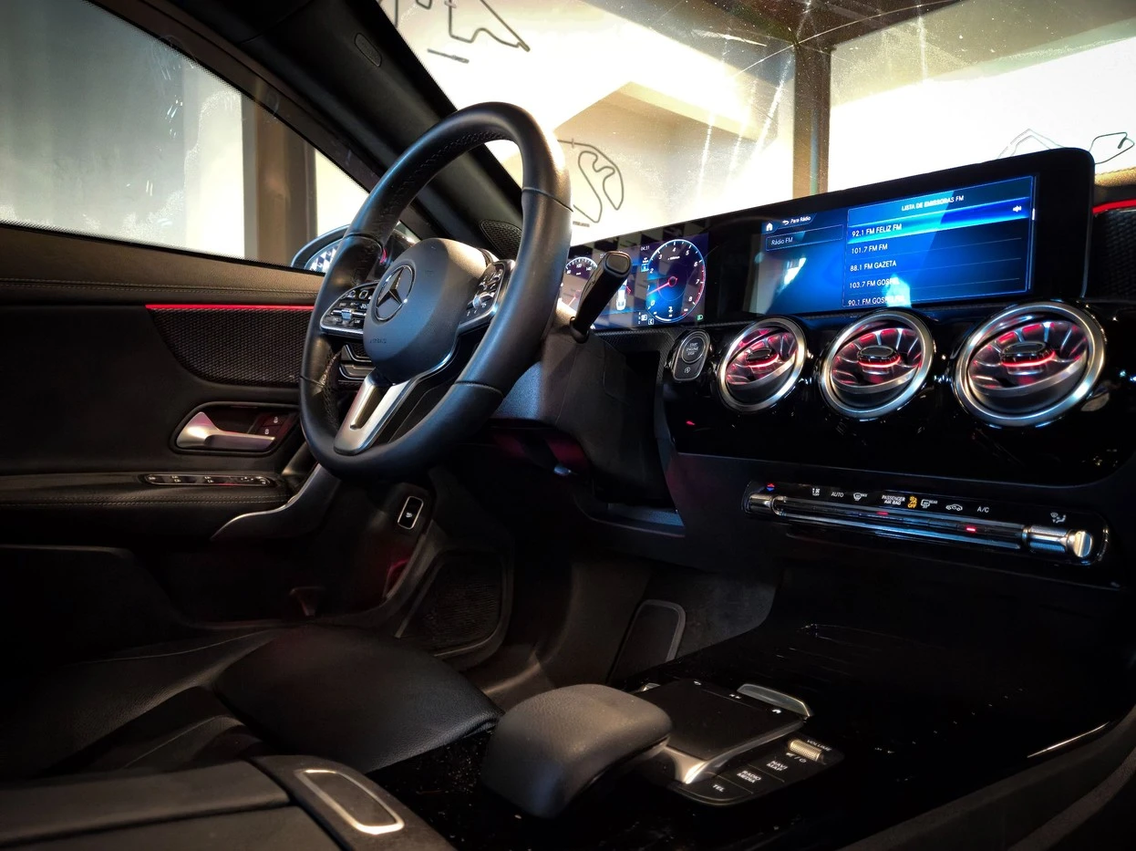 MERCEDES-BENZ CLA 250