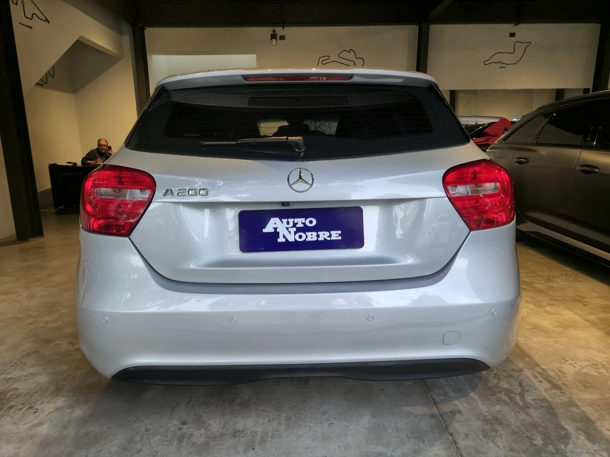 MERCEDES-BENZ A 200