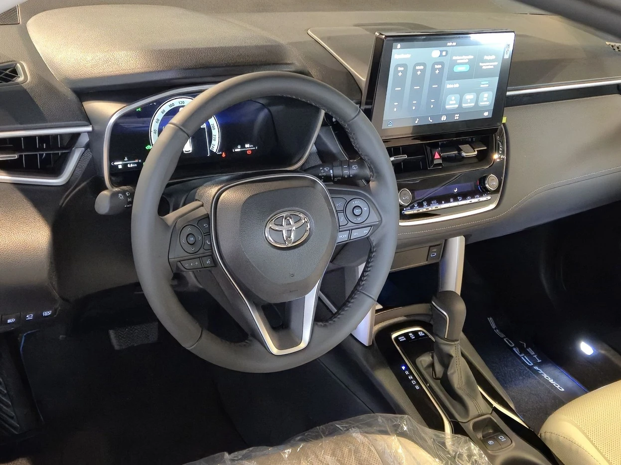 TOYOTA COROLLA CROSS