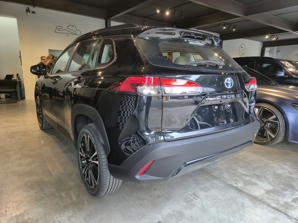 TOYOTA COROLLA CROSS