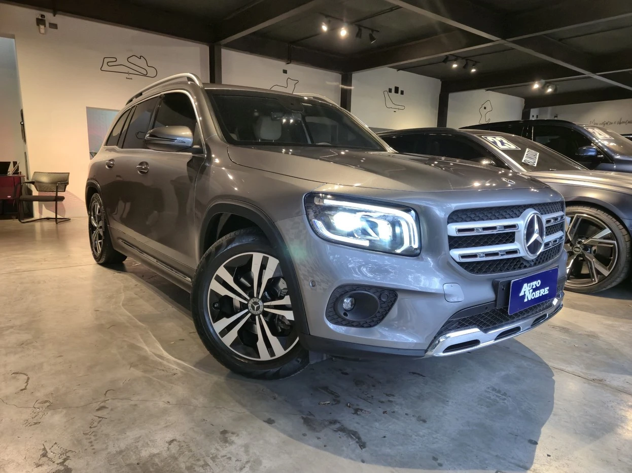 MERCEDES-BENZ GLB 200