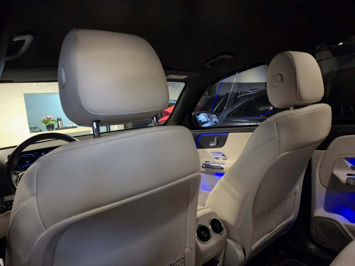 MERCEDES-BENZ GLB 200