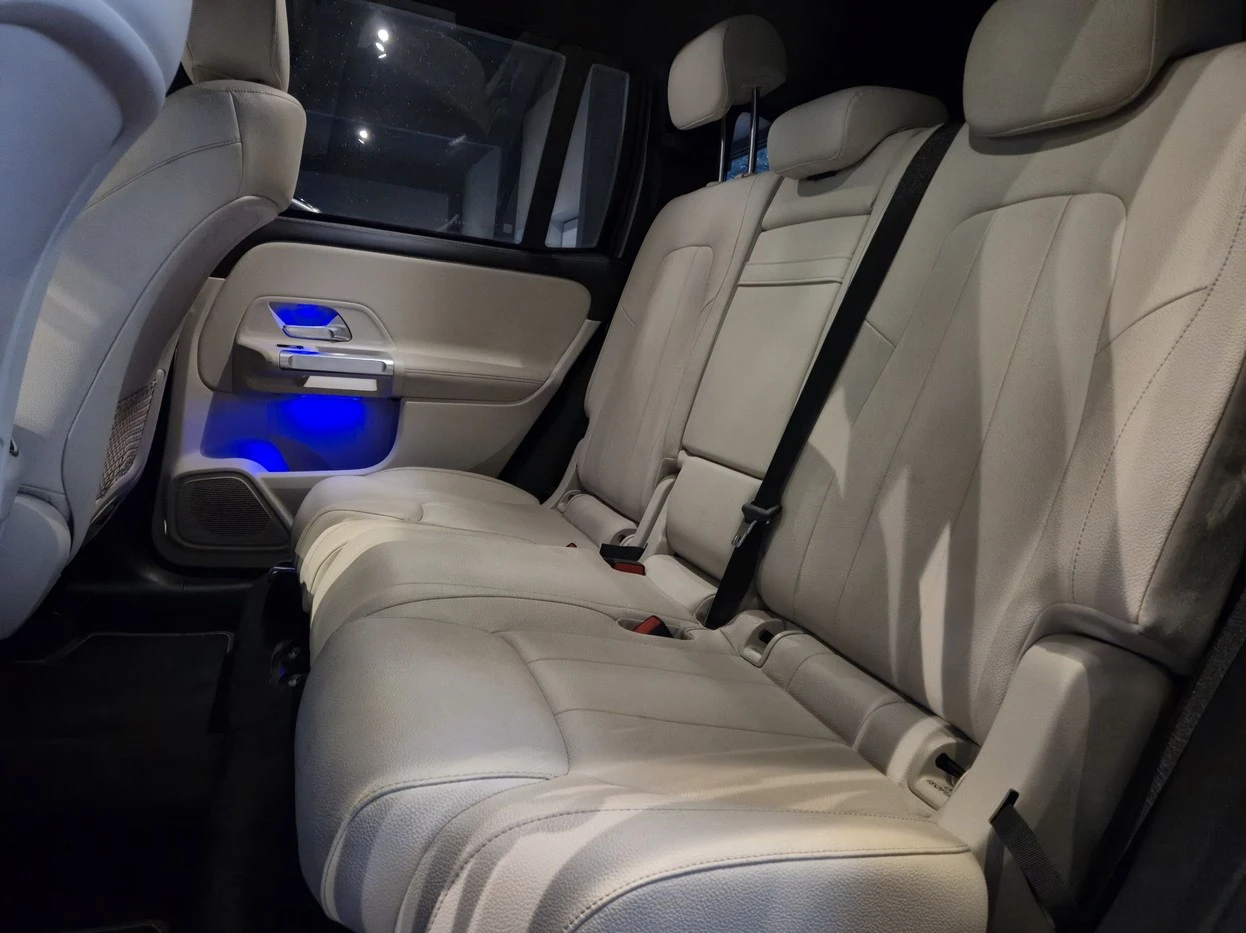 MERCEDES-BENZ GLB 200