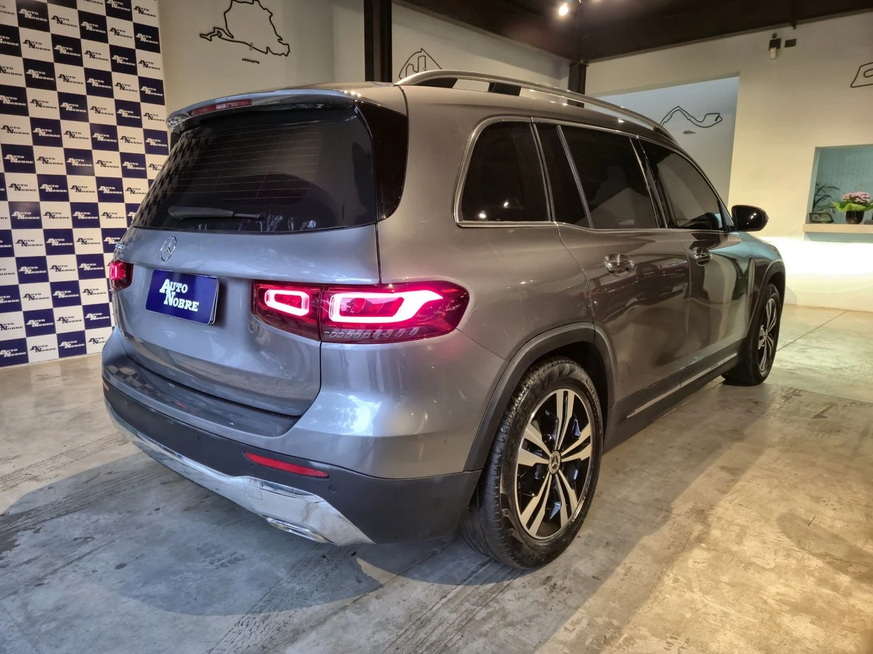 MERCEDES-BENZ GLB 200