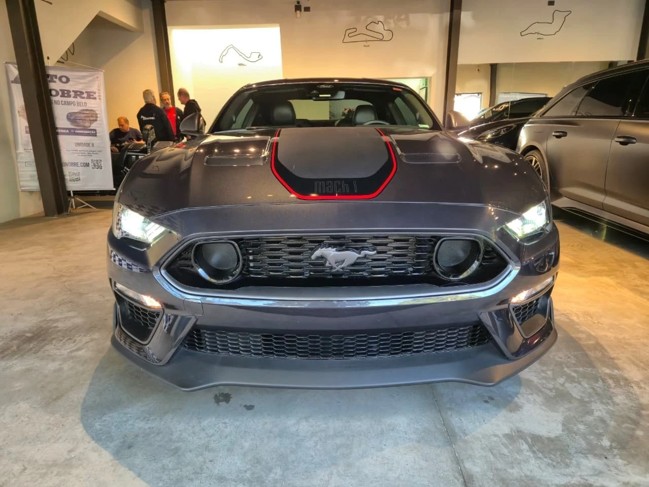 FORD MUSTANG