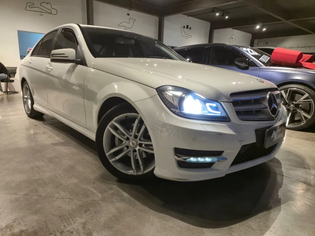 MERCEDES-BENZ C 180