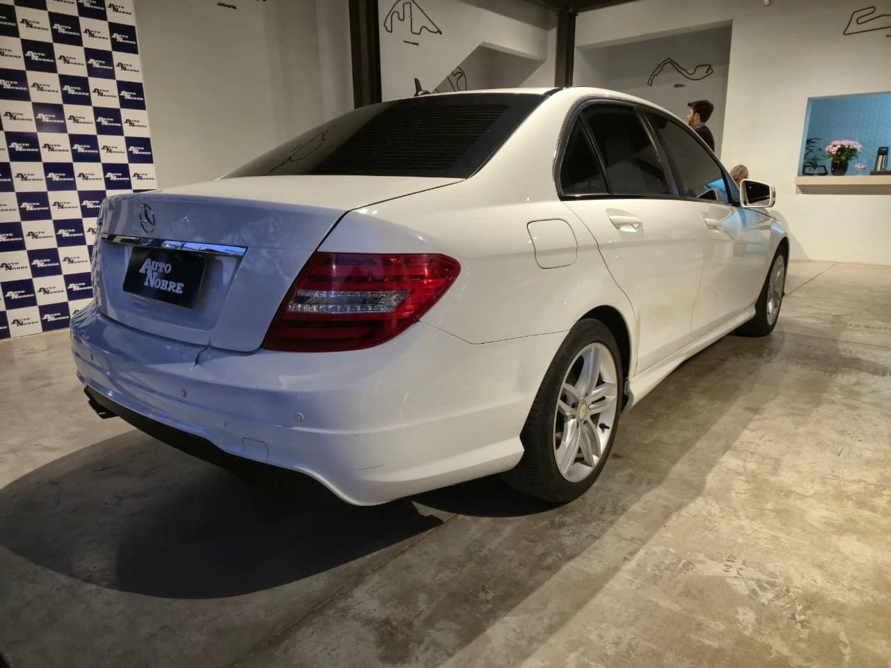 MERCEDES-BENZ C 180