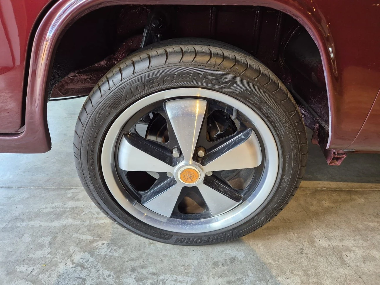 VOLKSWAGEN KOMBI