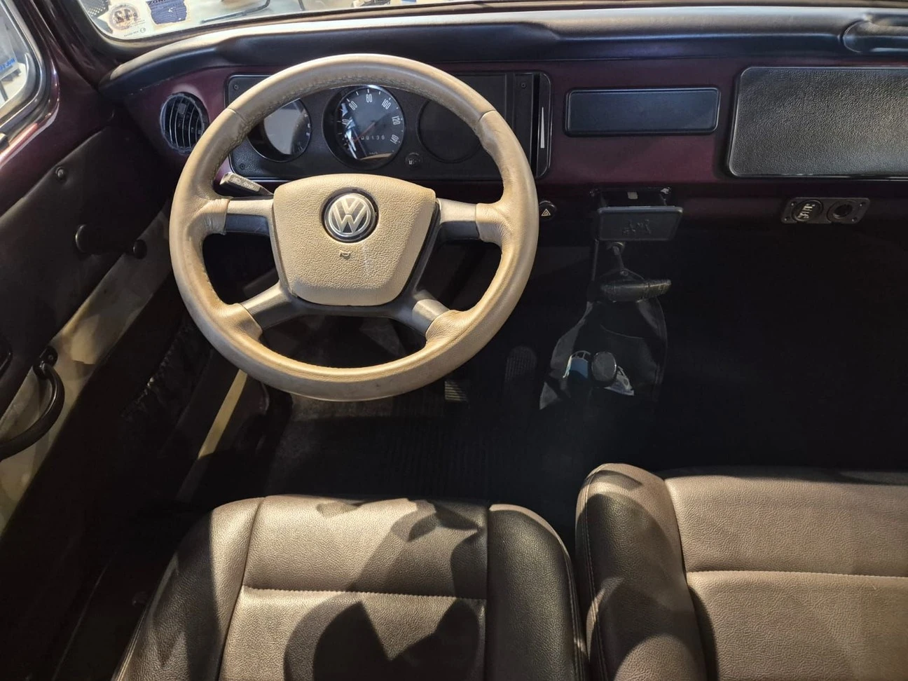 VOLKSWAGEN KOMBI