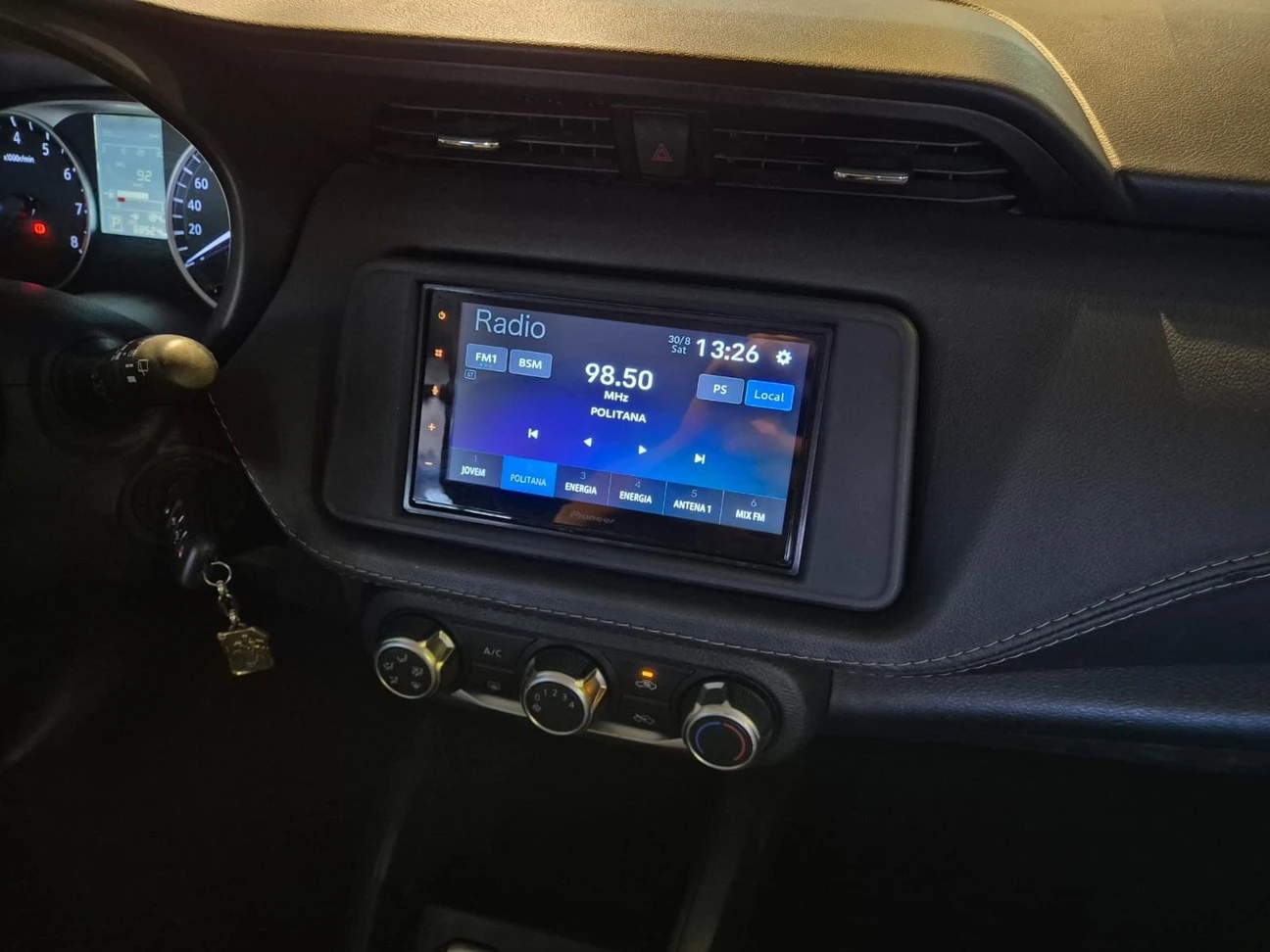 NISSAN KICKS