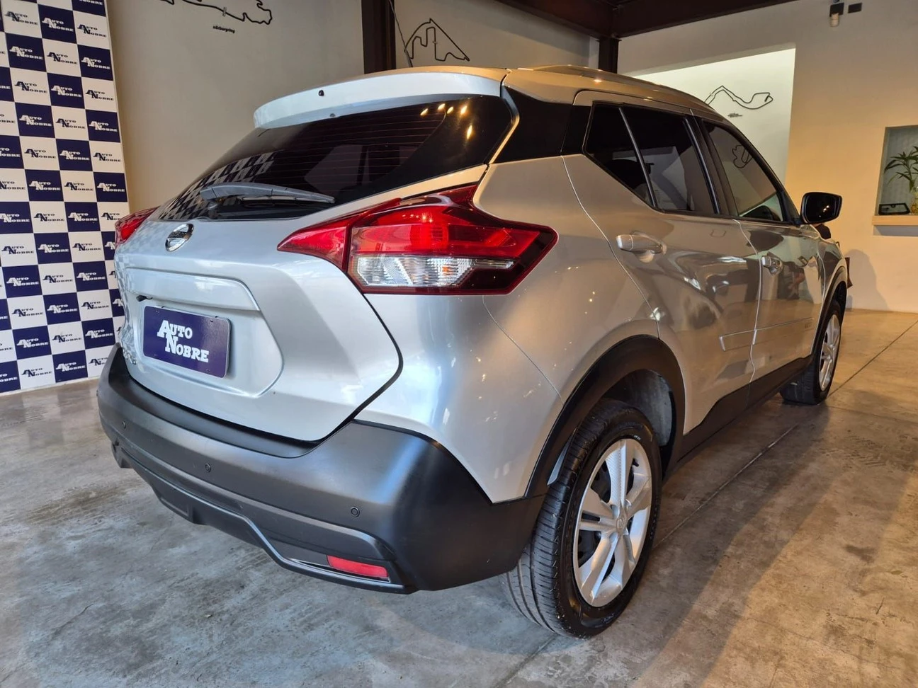 NISSAN KICKS