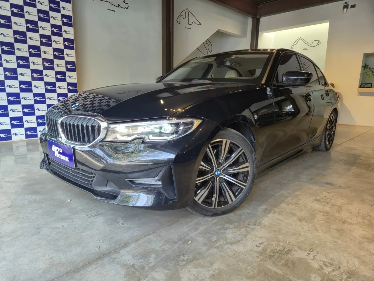 BMW 320I