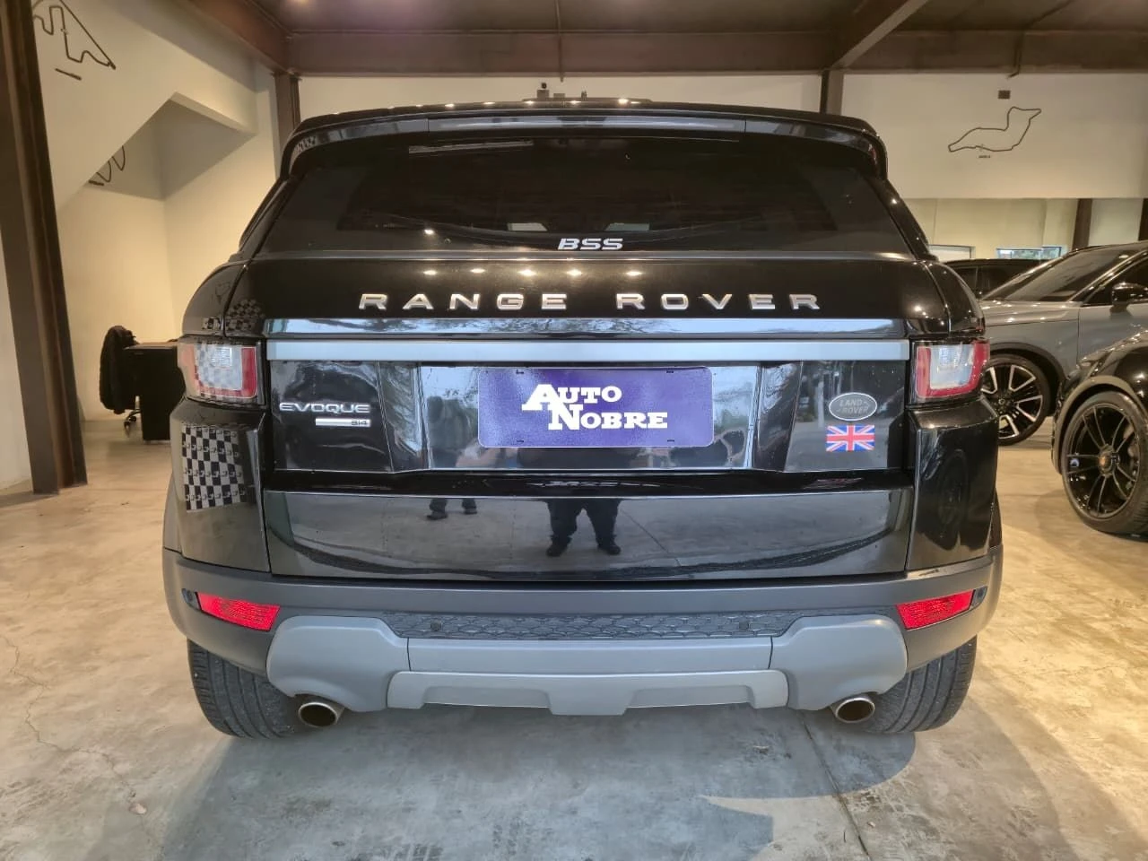 LAND ROVER RANGE ROVER EVOQUE