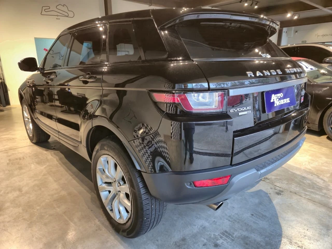 LAND ROVER RANGE ROVER EVOQUE