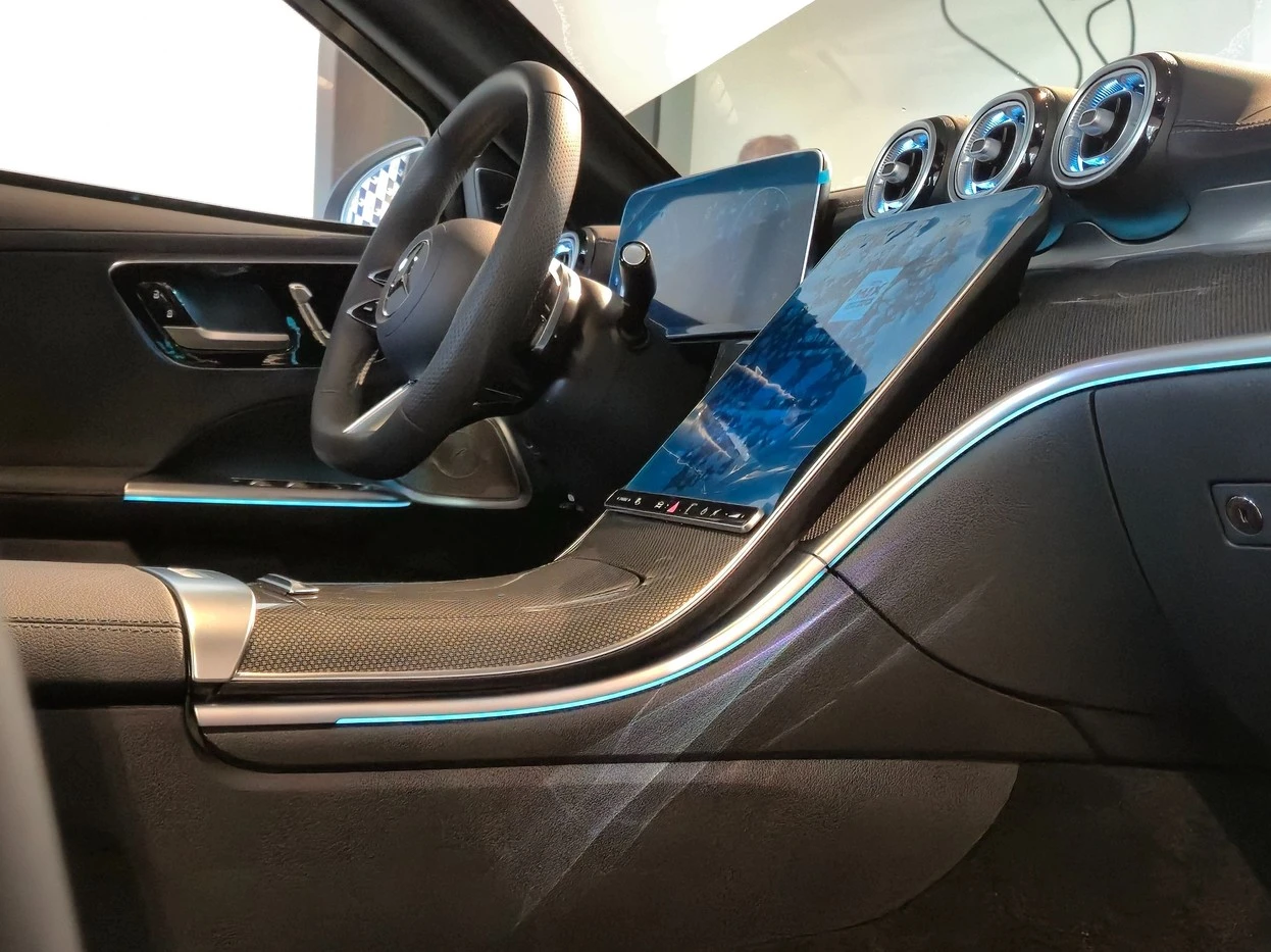 MERCEDES-BENZ C 300