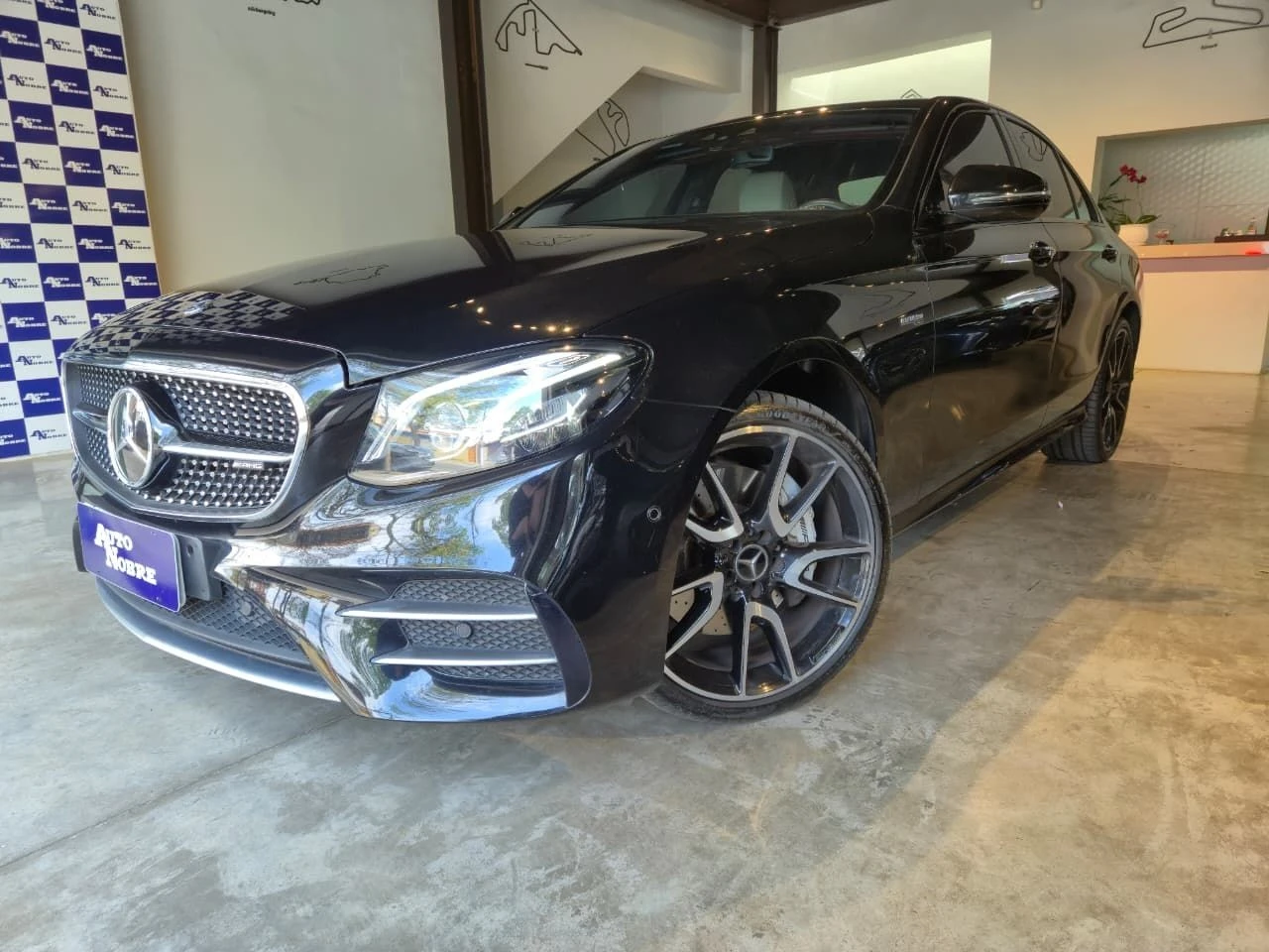 MERCEDES-BENZ E 43 AMG