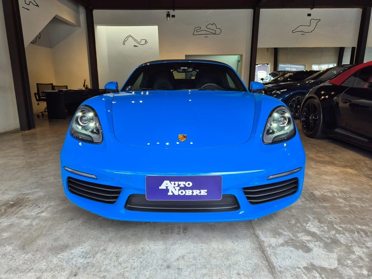 PORSCHE 718