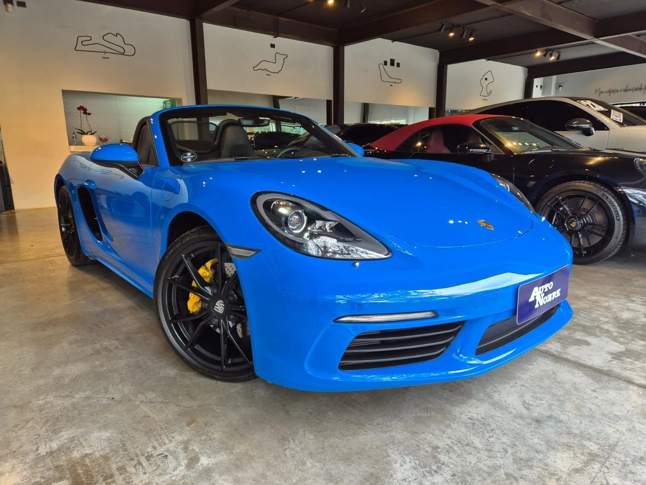 PORSCHE 718