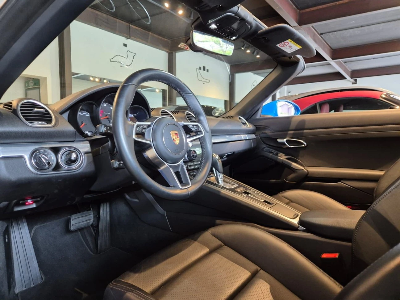 PORSCHE 718