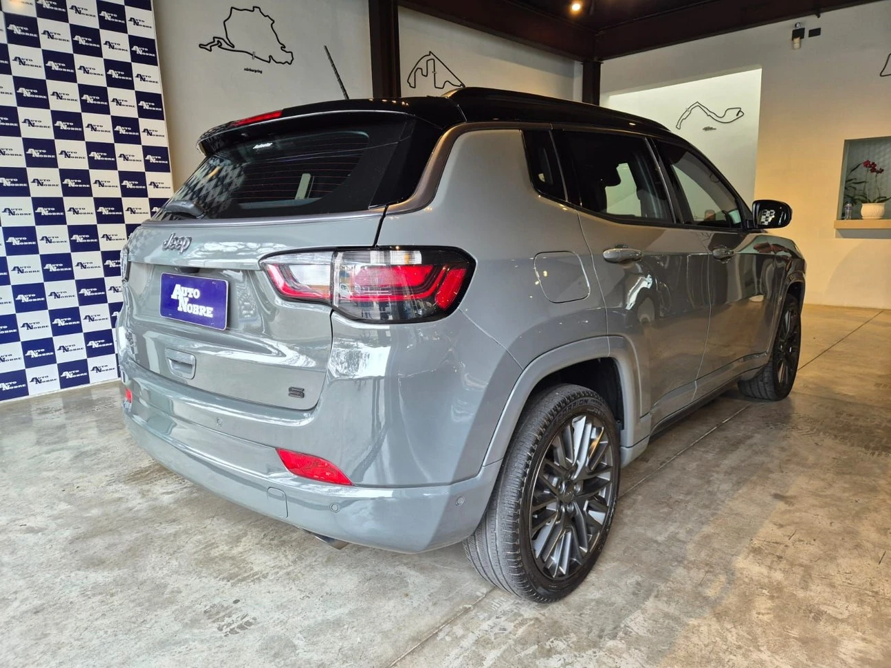 JEEP COMPASS