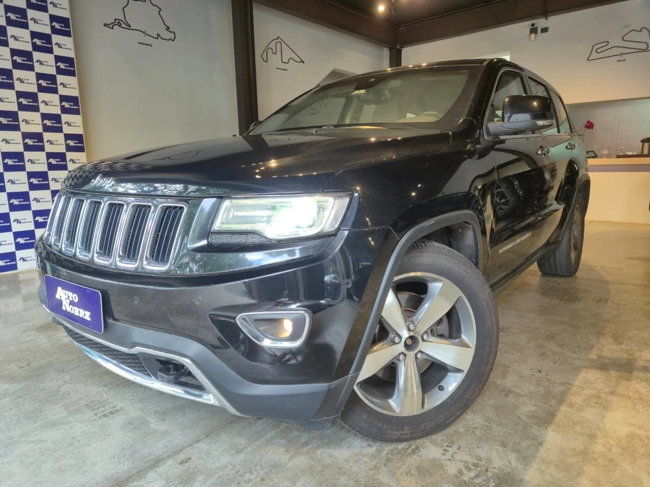 JEEP GRAND CHEROKEE