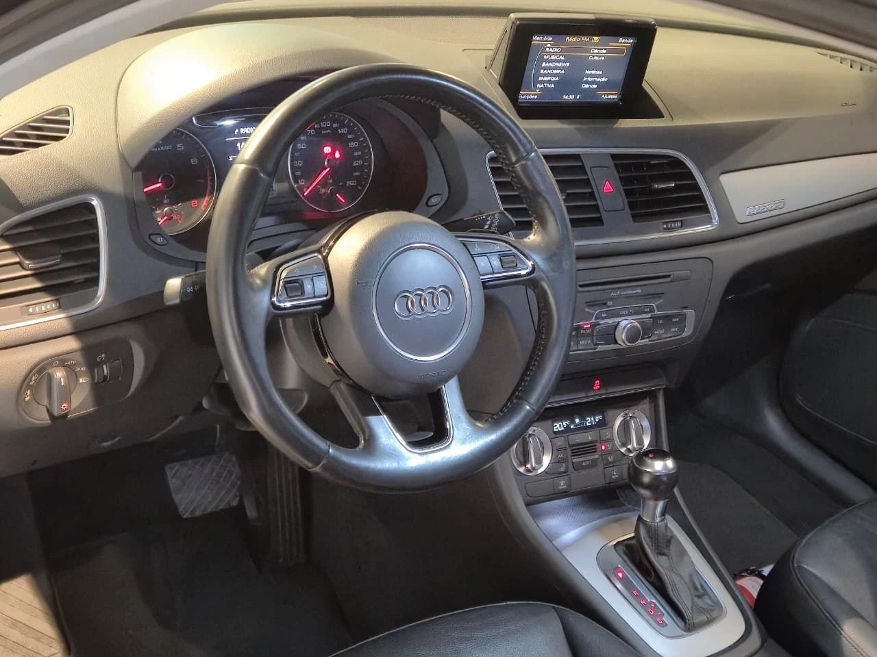 AUDI Q3