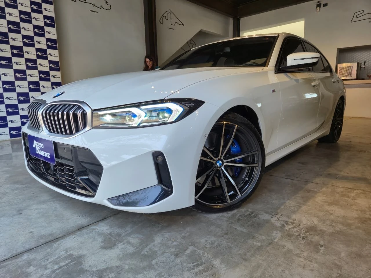BMW 320I