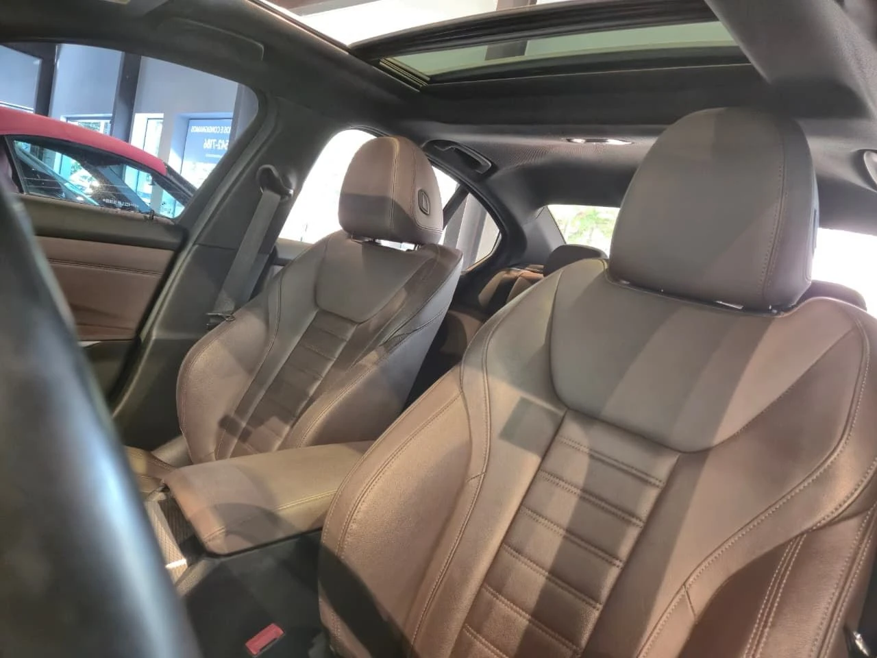 BMW 320I