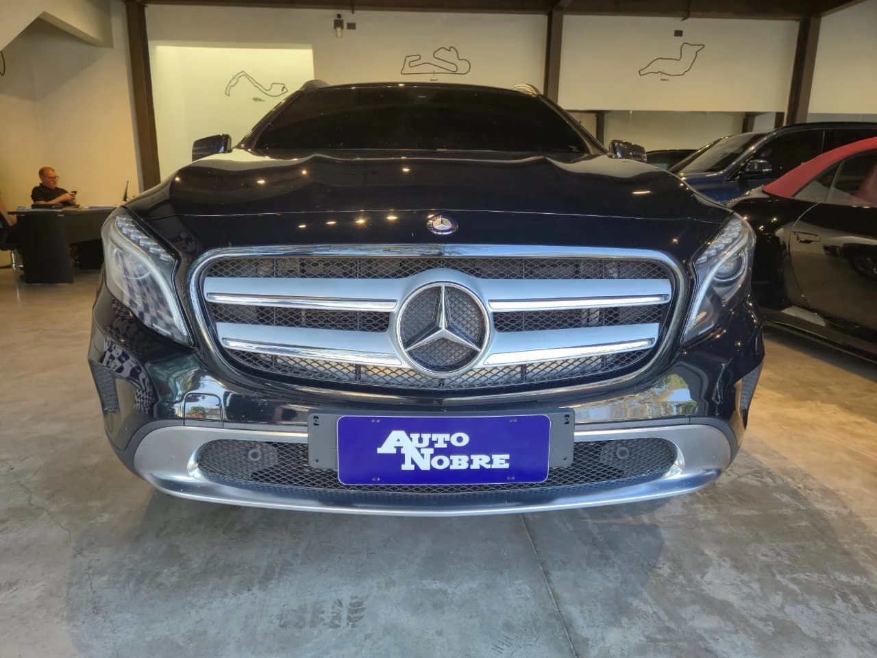 MERCEDES-BENZ GLA 200